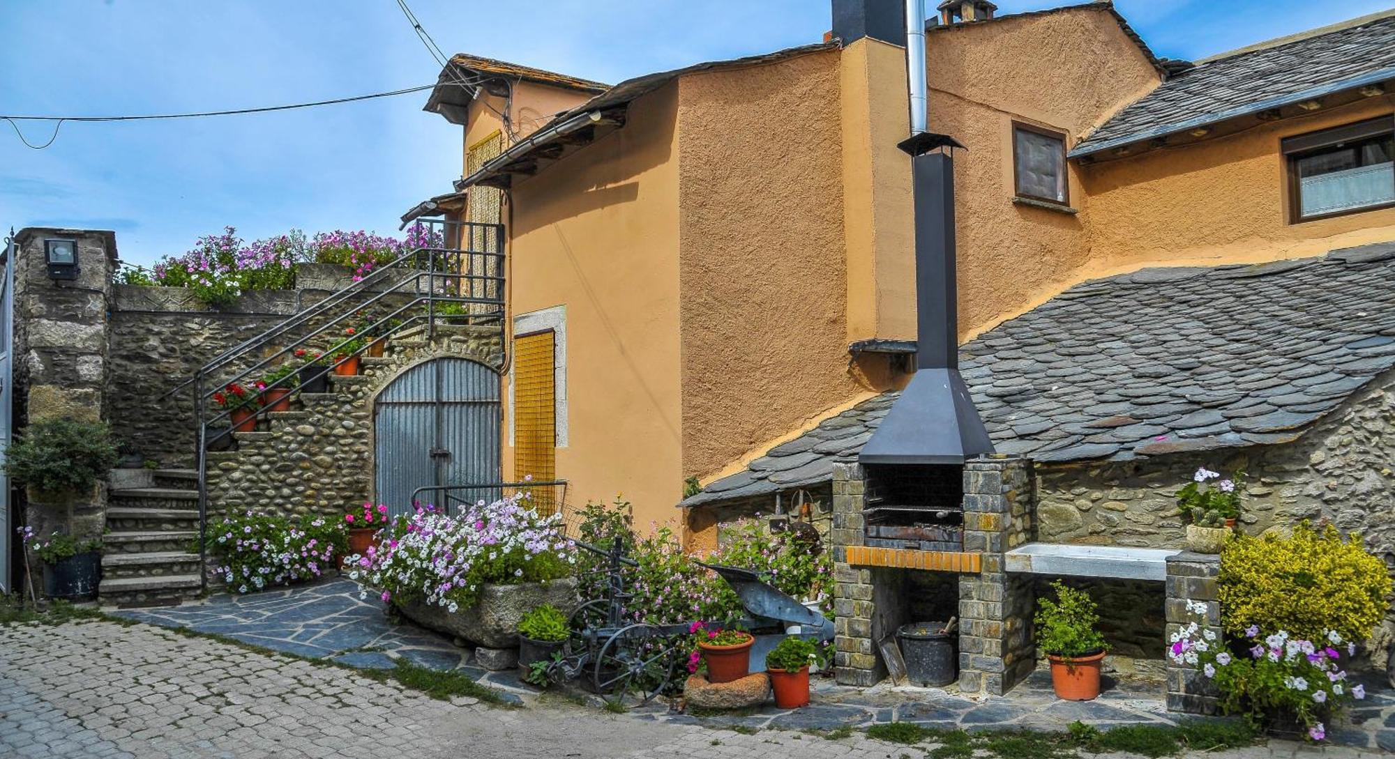 Cal Pascual Casa de hóspedes Les Pereres Exterior foto